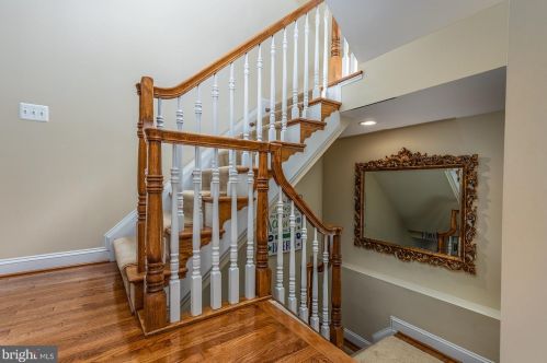 18345 Mid Ocean Pl, Leesburg VA 20176-7451 exterior