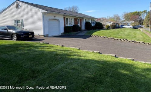 404 Winding Way, Bricktown, NJ 08723-4916