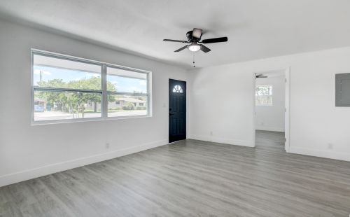 2180 Seacrest Blvd, Boynton Beach FL  33435-6785 exterior