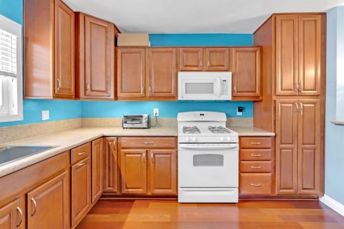 8555 Dobyns Dr, Santee CA  92071-3907 exterior