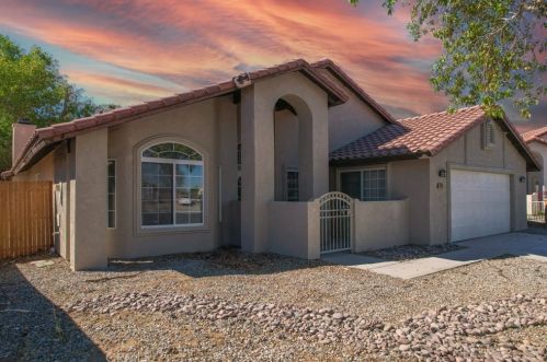 14431 Palo Alto Ct, Victorville, CA 92392-5435