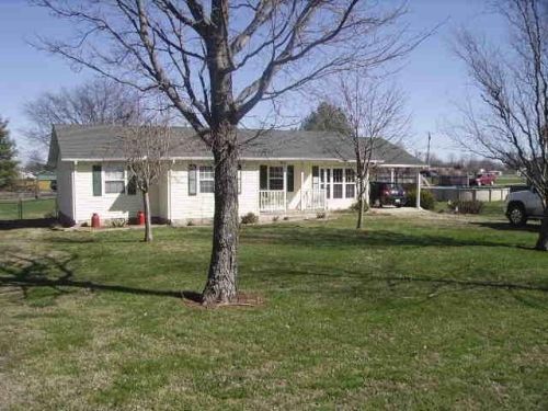 1304 Old Highway 52, Lafayette, TN 37083-3326