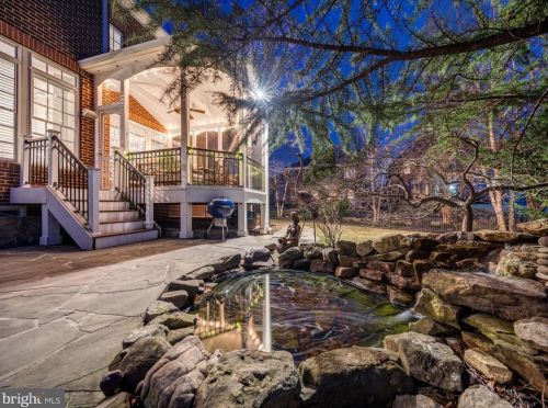 19376 Ml Dm Pl, Leesburg VA 20176-1637 exterior