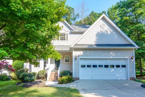 2102 Frissell Ave, Apex, NC 27502-9069