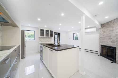 501 Saddle Rdg Rd, Woodsburgh NY  11598-1553 exterior