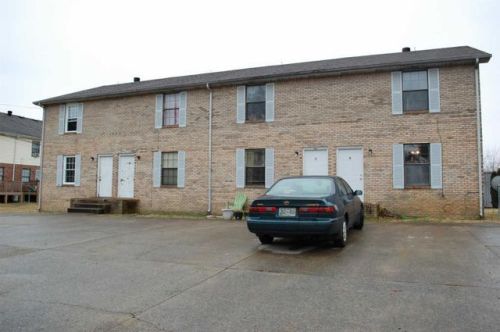 1640 Baltimore Dr, Clarksville, TN 37043-6688