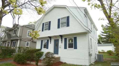 313 Prospect Ave, Dumont NJ  07628-1811 exterior
