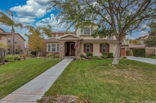 25519 Brighton Pl, Santa Clarita, CA 91381-1839