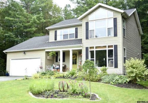 49 Whirlaway Blvd, Fortsville, NY 12831-1457