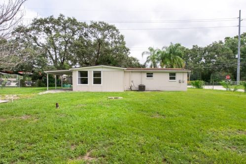 9741 Fowler Ave, Thonotosassa FL  33592-3415 exterior