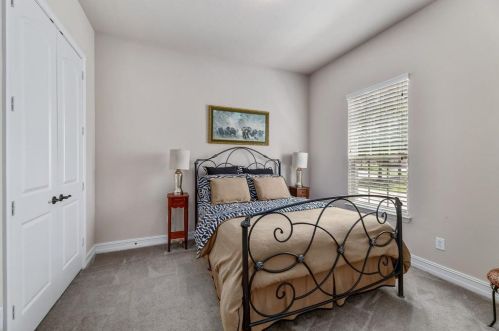 1155 Sunlight Dr, Lewisville TX  75028-4051 exterior