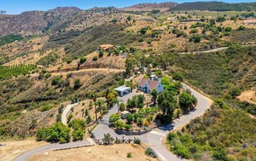 13155 Carney Ln, Valley Center, CA 92082-4433