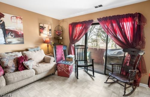 107 River Rd, Nutley NJ  07110-1953 exterior