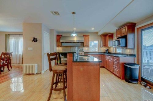 9951 Russell St, Jamaica NY  11414-3949 exterior