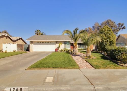 7266 Idyllwild Ln, Riverside, CA 92503-7700