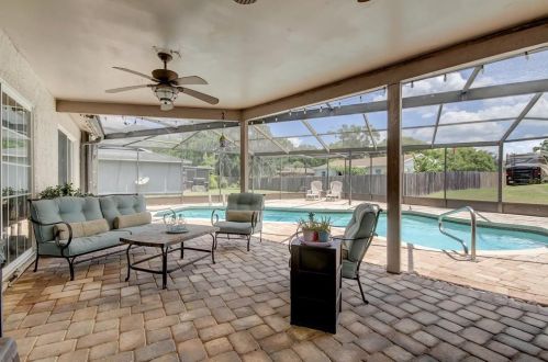 3238 Lake Saxon Dr, Land O Lakes, FL 34639-4592