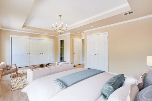 1587 Nuthatch Ln, Sunnyvale CA  94087-4939 exterior