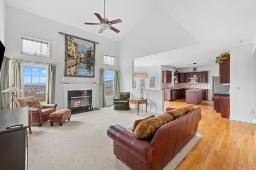 204 Roosevelt Dr, Poughquag NY  12570-5244 exterior