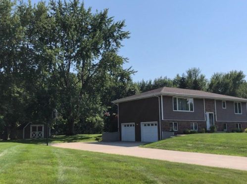 430 Split Rail Ct, Valpo, IN 46385-9076