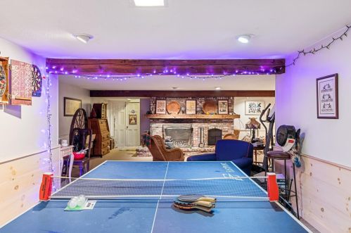1 Martingale Rd, Amherst NH  03031-2625 exterior