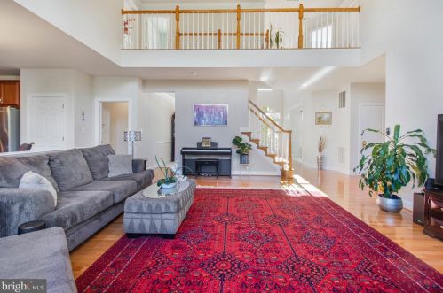 5312 Kernstown Ct, Haymarket VA  20169-4504 exterior