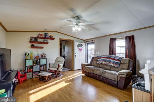 961 Rettew Ml Rd, Ephrata PA  17522-1871 exterior