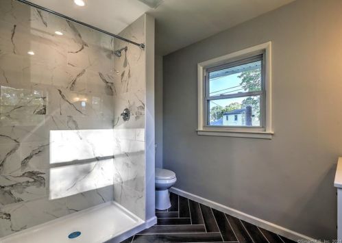 53 Fairfield St, Milford CT  06460-5149 exterior