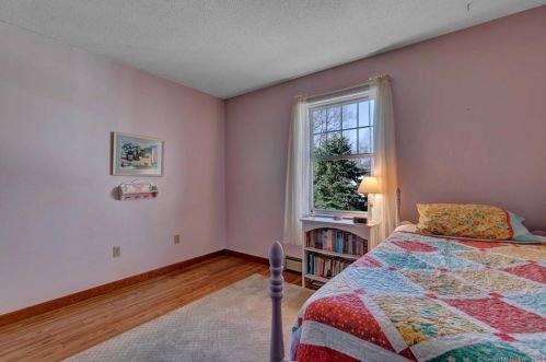 40 Carli Blvd, Colchester CT  06415-1867 exterior