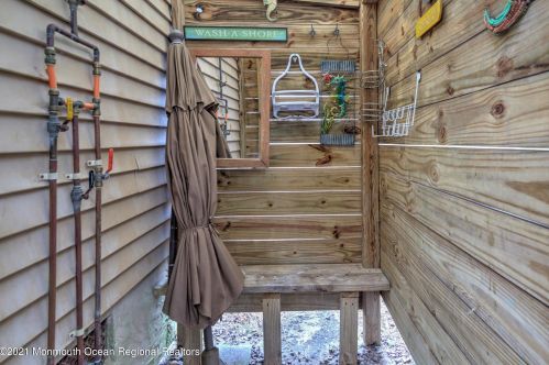 202 Fremont Ave, Pelican Island NJ  08751-1817 exterior