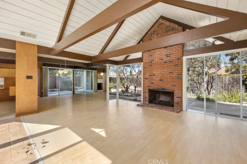 5041 Elsinore Ave, Orange CA  92869-1223 exterior