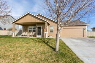 5738 12th Ave, Kennewick WA  99338-2175 exterior