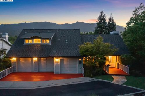218 Meadowside Pl, Danville, CA 94526-2566