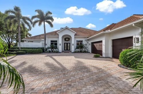 2351 Alexander Palm Dr, Naples, FL 34105-3039