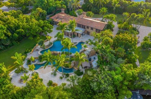 2718 Casey Ky Rd, Nokomis FL  34275-3306 exterior