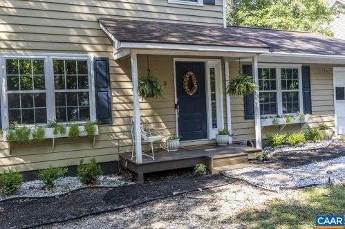 3 Pinehurst Rd, Bybee, VA 22963-3039