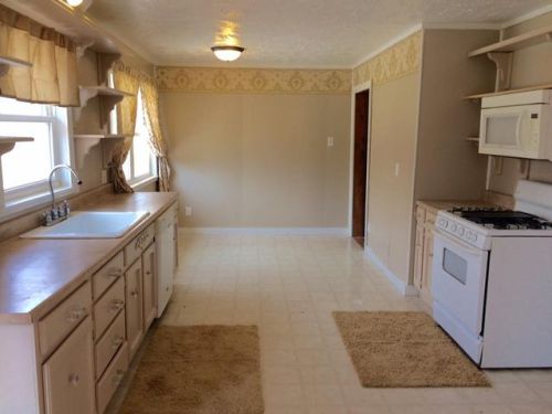 907 Paradise Ln, Farmersburg, IN 47850-8051