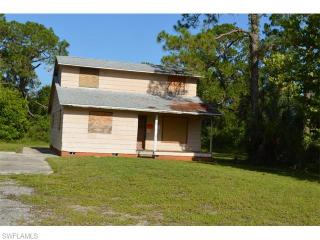 2009 Irving Ave, Alva, FL 33920-1623