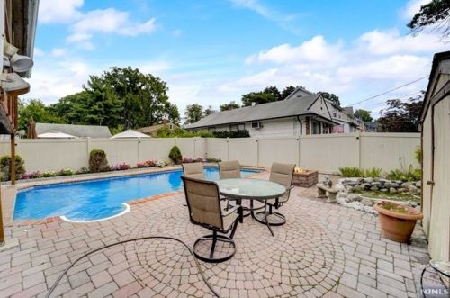 109 Lafayette Ave, Dumont NJ  07628-2107 exterior