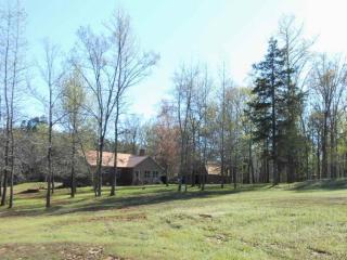 565 Short Rd, Adamsville, TN 38310-2825