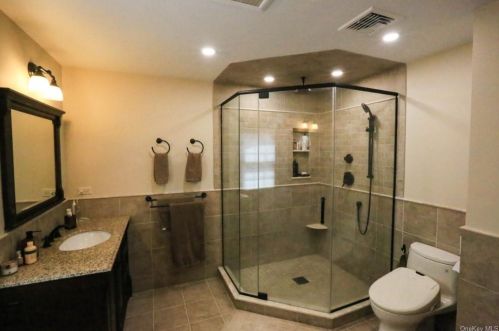 93 Woods Rd, Greenwood Lake NY  10925-4404 exterior