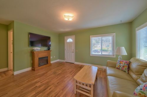 1237 Flores St, Seaside CA  93955-5516 exterior