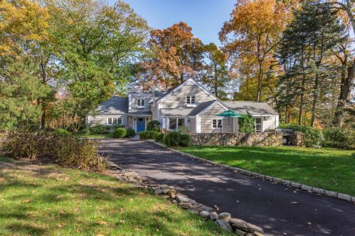 202 Guinea Rd, Stamford, CT 06903-3709