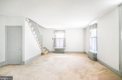 409 4th St, Laurel DE  19956-1505 exterior