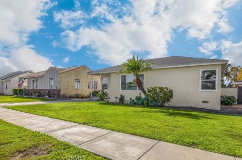 6139 Hazelbrook Ave, Lakewood CA  90712-1162 exterior