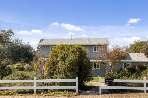 24 Foxtail Ln, Templeton, CA 93465-9535