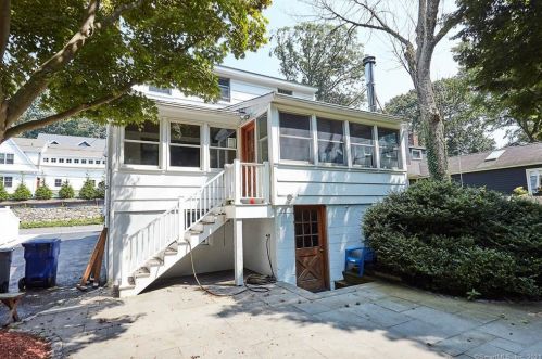 24 Meeker Ct, Norwalk, CT 06853-1914