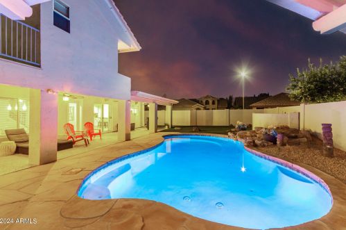 5717 Soft Wind Dr, Glendale AZ  85310-3643 exterior