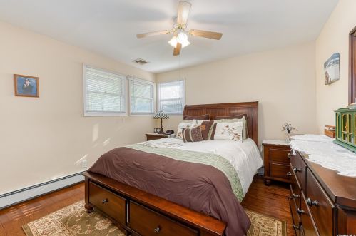 3 Short Ln, North Bellmore NY  11710-4523 exterior