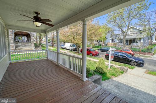 1304 Farragut St, Washington, DC 20011-6908