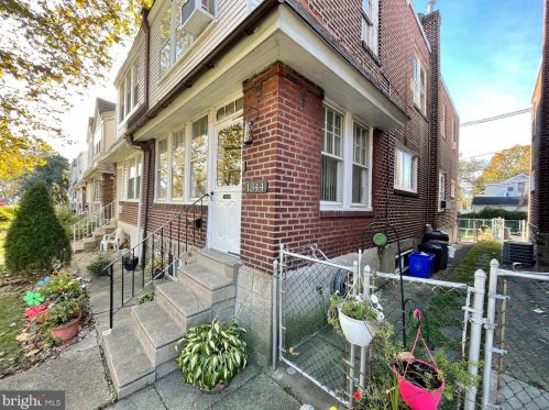 1344 Englewood St, Philadelphia, PA 19111-4223